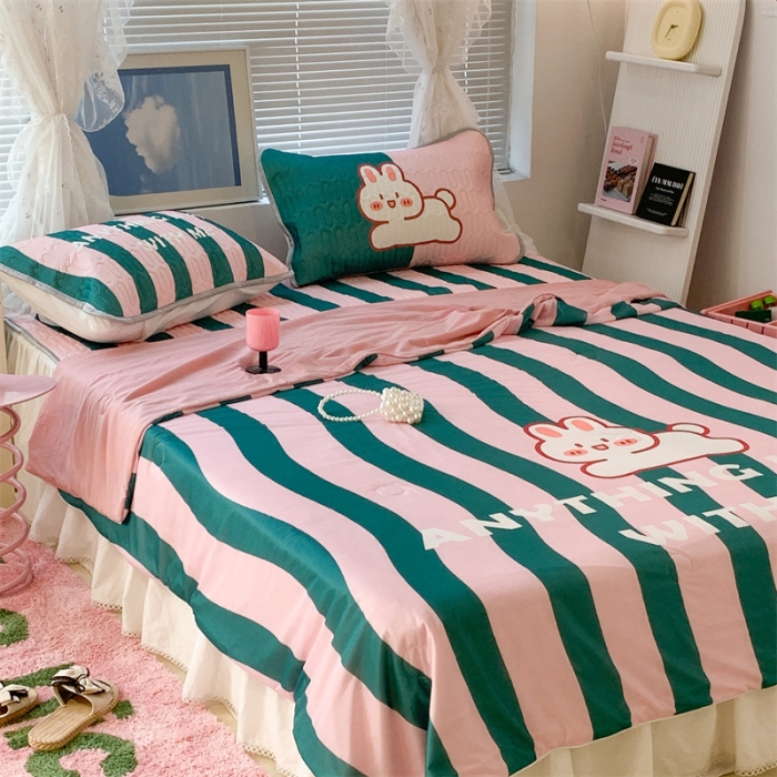 91家纺网 家纺一手货源 找家纺 昔可 大版数码印花凉感夏被 条纹兔