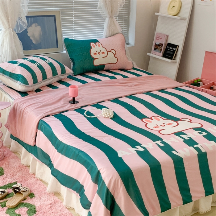 91家纺网 家纺一手货源 找家纺 昔可 大版数码印花凉感夏被 条纹兔