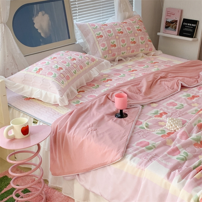 91家纺网 家纺一手货源 找家纺 昔可 大版数码印花凉感夏被 樱桃郁金香