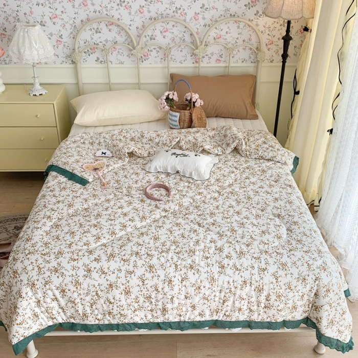 91家纺网 家纺一手货源 找家纺 昔可 复古蕾丝花边针织夏被 安妮黄花