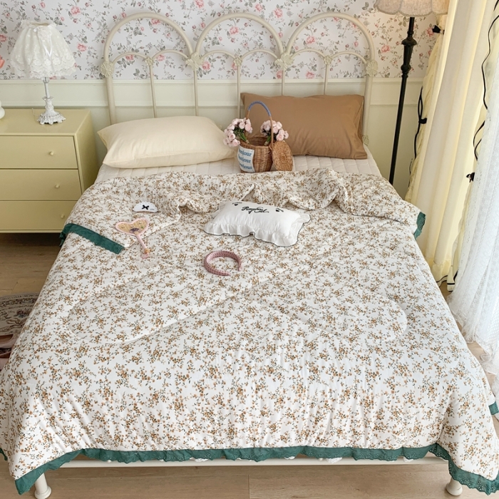 91家纺网 家纺一手货源 找家纺 昔可 复古蕾丝花边针织夏被 安妮黄花