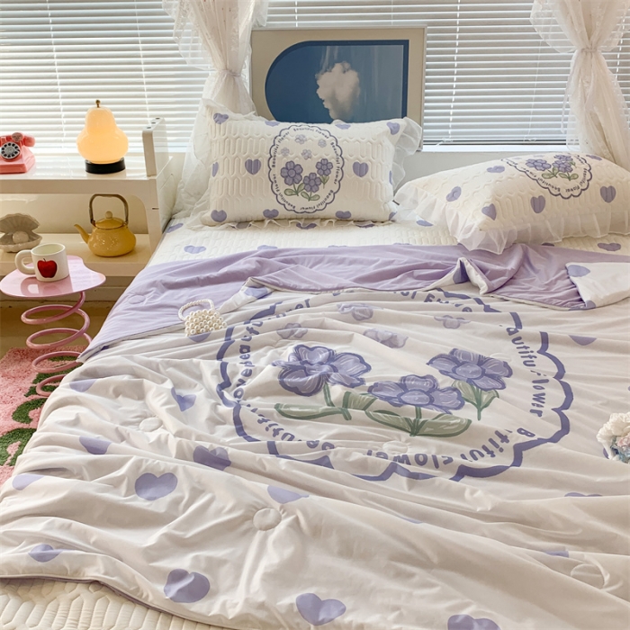 91家纺网 家纺一手货源 找家纺 昔可 大版数码印花凉感夏被 紫爱心小花朵