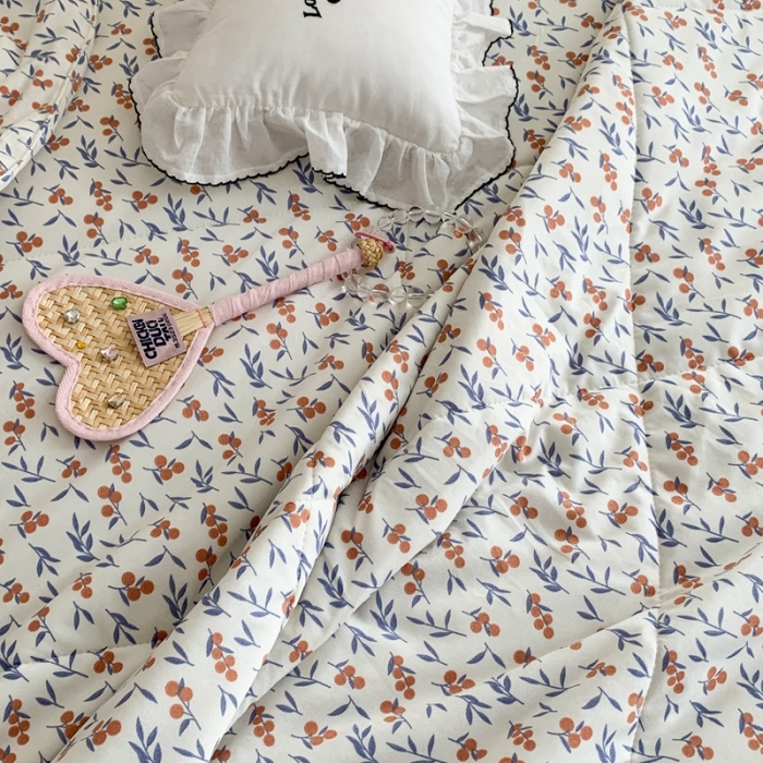 91家纺网 家纺一手货源 找家纺 昔可 复古蕾丝花边针织夏被 果园假期