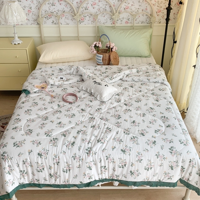 91家纺网 家纺一手货源 找家纺 昔可 复古蕾丝花边针织夏被 盛夏花园