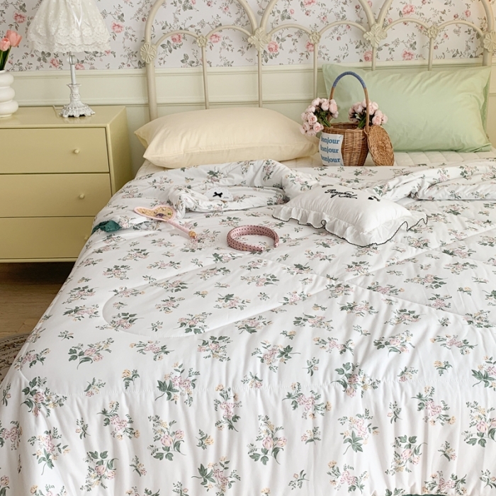 91家纺网 家纺一手货源 找家纺 昔可 复古蕾丝花边针织夏被 盛夏花园