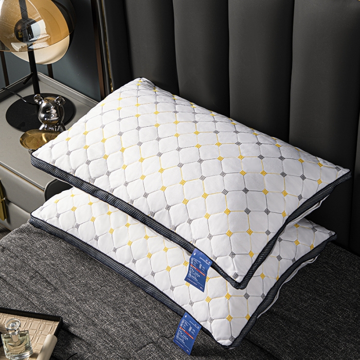 91家纺网 家纺一手货源 找家纺 拾光 2023新款 亲肤磨毛宽边绗绣枕芯满天星立体-中枕700克