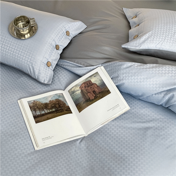 91家纺网 家纺一手货源 找家纺 古吉梦 2023新款A类抗菌防螨水洗真丝纽扣提花四件套 纽扣提花-海青+浅灰