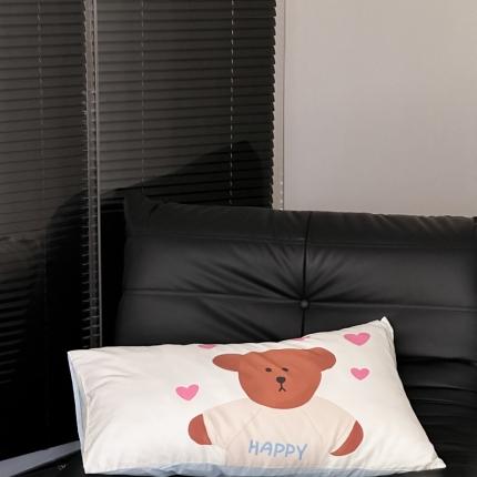 91家纺网 家纺一手货源 找家纺 桃喜2024新款甜辣潮酷数码印花大版全棉枕套 大版-超甜小熊