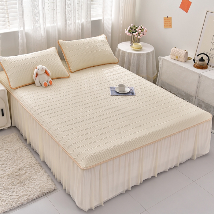 91家纺网 家纺一手货源 找家纺 诺梵家纺 2024新款0.5凉感丝乳胶凉席床裙款三件套 淡奶黄