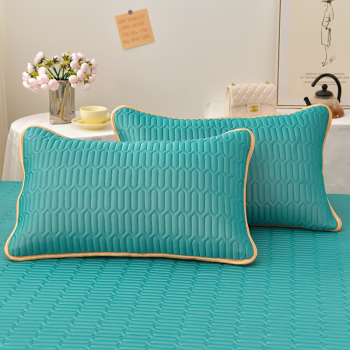 91家纺网 家纺一手货源 找家纺 诺梵家纺 2024新款0.5凉感丝乳胶凉席床裙款三件套 翡翠绿