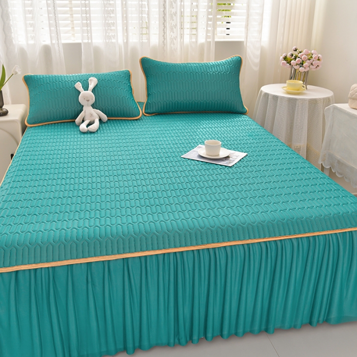 91家纺网 家纺一手货源 找家纺 诺梵家纺 2024新款0.5凉感丝乳胶凉席床裙款三件套 翡翠绿