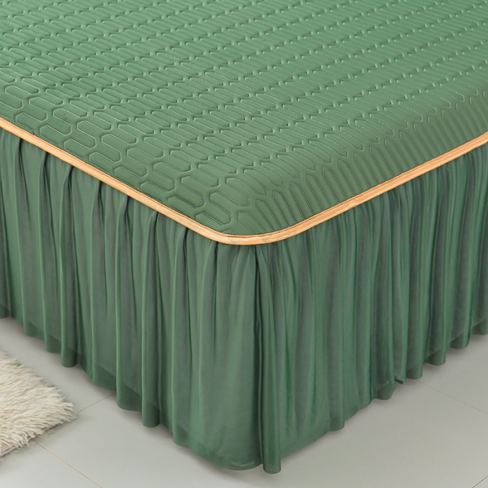 91家纺网 家纺一手货源 找家纺 诺梵家纺 2023新款0.5凉感丝乳胶凉席床裙款三件套 军绿色