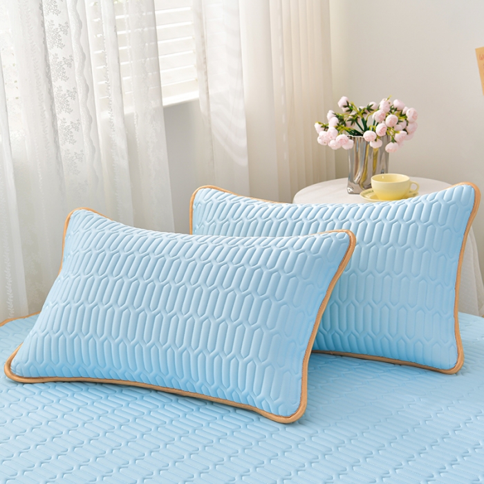 91家纺网 家纺一手货源 找家纺 诺梵家纺 2024新款0.5凉感丝乳胶凉席床裙款三件套 水湖蓝