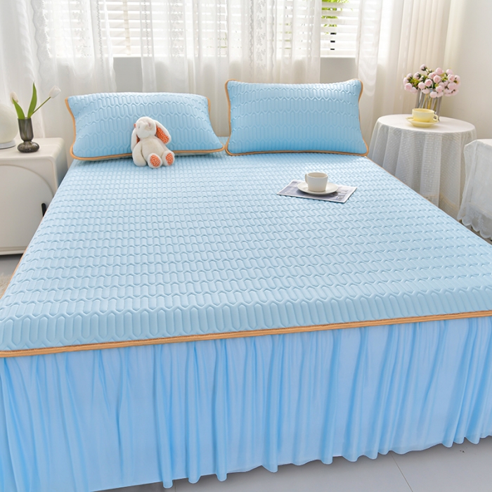 91家纺网 家纺一手货源 找家纺 诺梵家纺 2024新款0.5凉感丝乳胶凉席床裙款三件套 水湖蓝