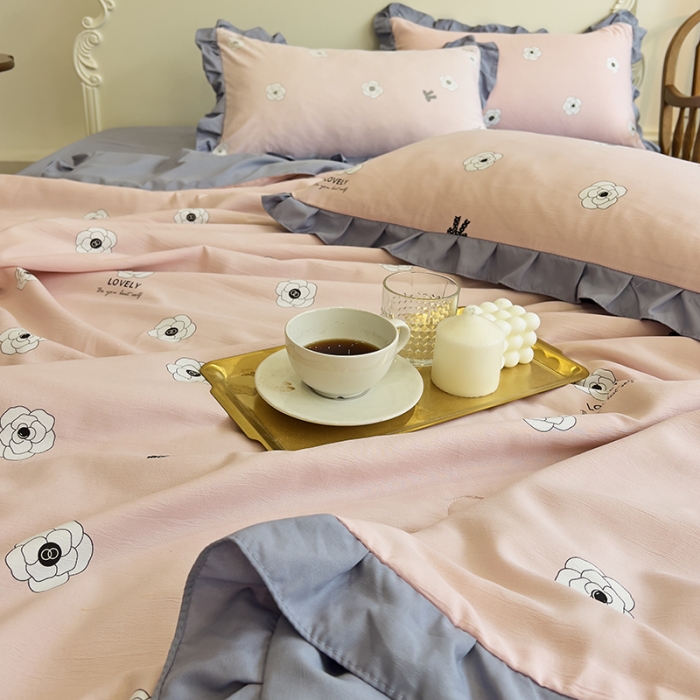 91家纺网 家纺一手货源 找家纺 梦莱斯 2023新款水洗棉麻印花夏被四件套 山茶花粉