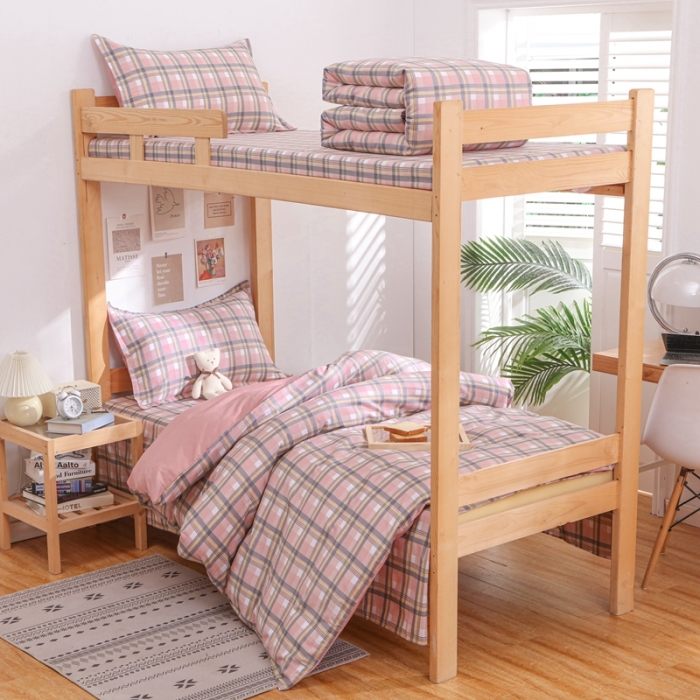 91家纺网 家纺一手货源 找家纺 棉造 2023新款13372纯棉学生宿舍上下床套件全棉三件套六件套 简格~粉-MZ