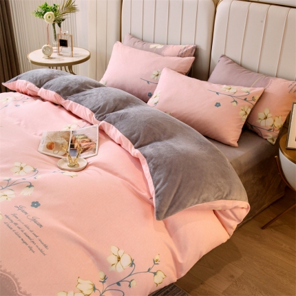 91家纺网 家纺一手货源 找家纺 凯儿家纺时尚法莱绒三件四件套牛奶雕花水晶绒