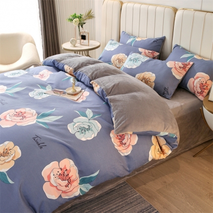 91家纺网 家纺一手货源 找家纺 凯儿家纺时尚法莱绒三件四件套牛奶雕花水晶绒