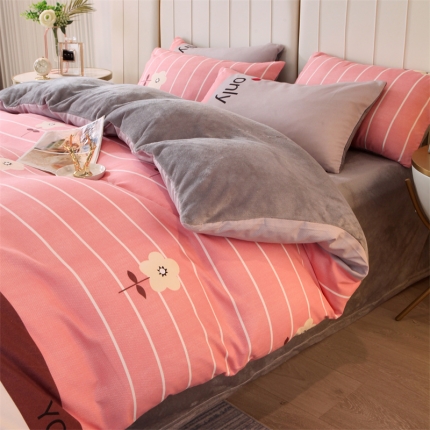 91家纺网 家纺一手货源 找家纺 凯儿家纺时尚法莱绒三件四件套牛奶雕花水晶绒