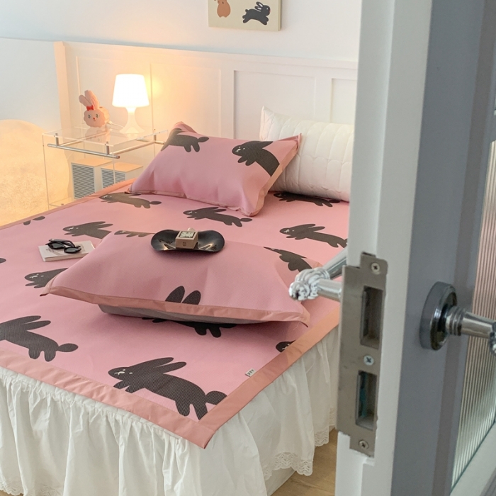 91家纺网 家纺一手货源 找家纺 昔可 2023新款高端数码冰藤席床席款凉席 blackpink 兔