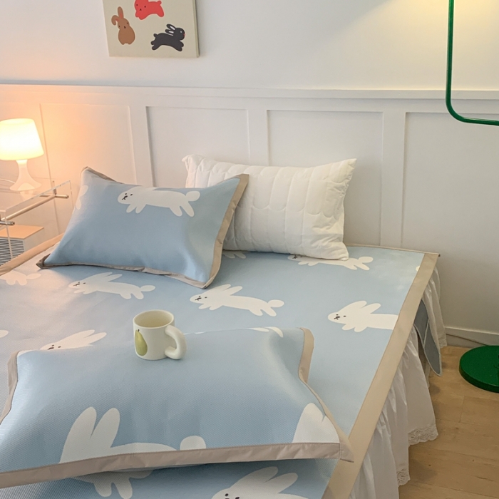 91家纺网 家纺一手货源 找家纺 昔可 2023新款高端数码冰藤席床席款凉席 蓝底兔