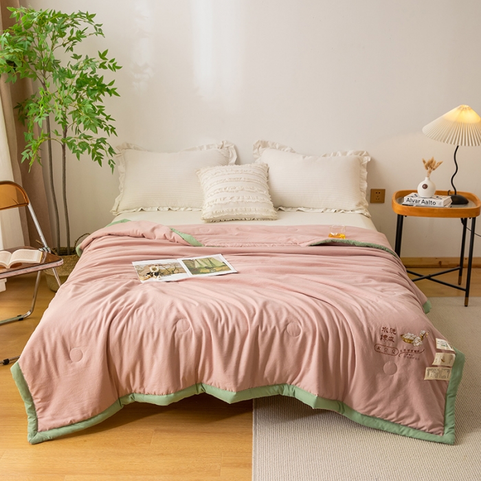 91家纺网 家纺一手货源 找家纺 钰博 2023新款水洗棉棉麻大豆夏被 豆沙粉