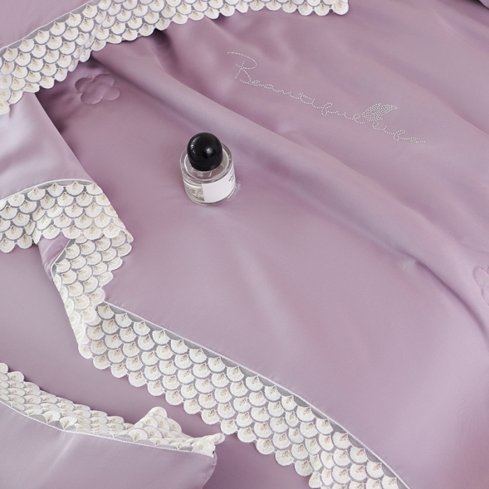 91家纺网 家纺一手货源 找家纺 榻尚家居 2023新款60支法式蕾丝天丝夏被四件套 法式 紫