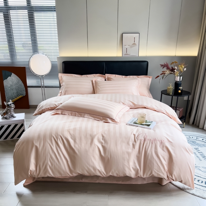 91家纺网 家纺一手货源 找家纺 品乐 2023新款 60支长绒棉提花条纹被套 条纹浅玉