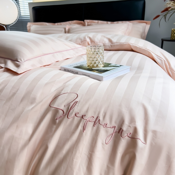 91家纺网 家纺一手货源 找家纺 品乐 2023新款 60支长绒棉提花条纹被套 条纹浅玉