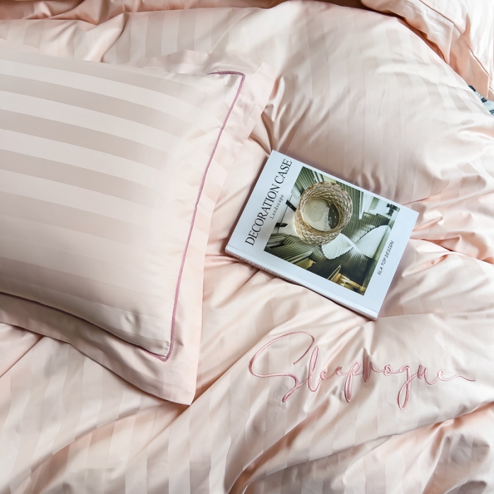 91家纺网 家纺一手货源 找家纺 品乐 2023新款 60支长绒棉提花条纹被套 条纹浅玉