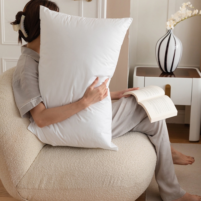 91家纺网 家纺一手货源 找家纺 （总）拾光枕芯 2023新款60支全棉纯色卷枕（含包装）