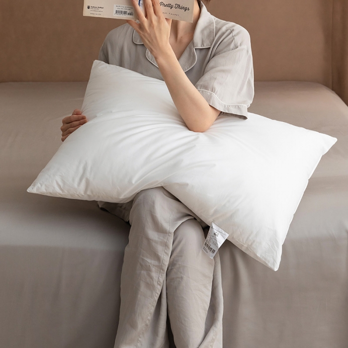 91家纺网 家纺一手货源 找家纺 （总）拾光枕芯 2023新款60支全棉纯色卷枕（含包装）