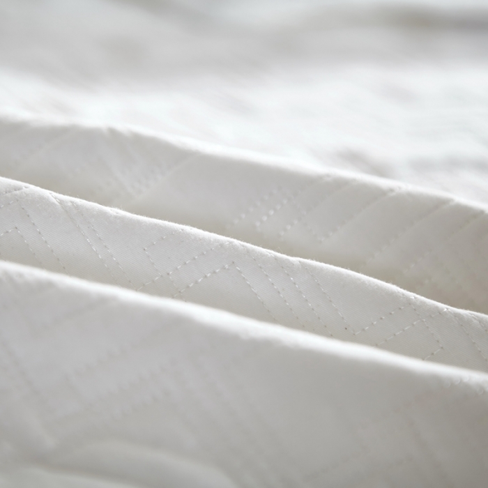 91家纺网 家纺一手货源 找家纺 优乐2023新款唐顿夹棉枕头套 唐顿-情迷白