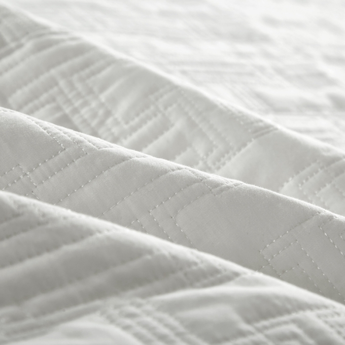 91家纺网 家纺一手货源 找家纺 优乐2023新款唐顿夹棉枕头套 唐顿-情迷白