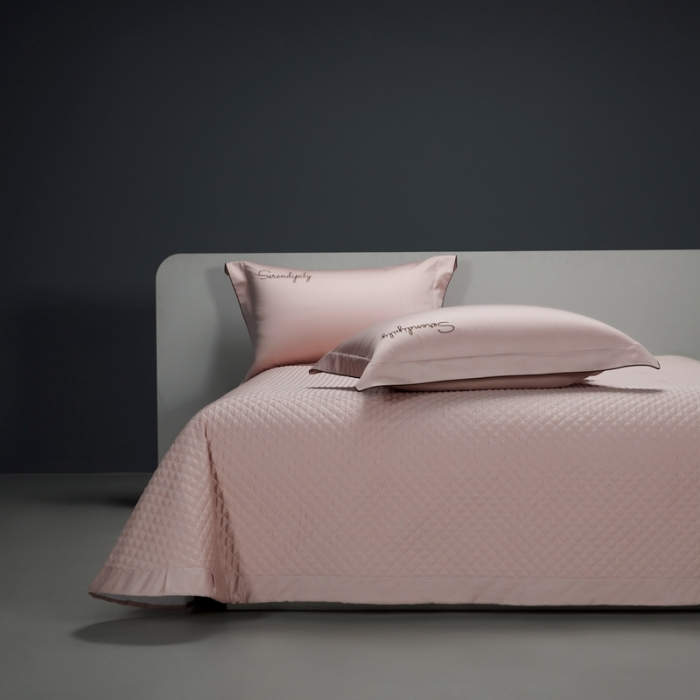 91家纺网 家纺一手货源 找家纺 缔缦 2023新款定织新布种S120系列四件套 微醺粉