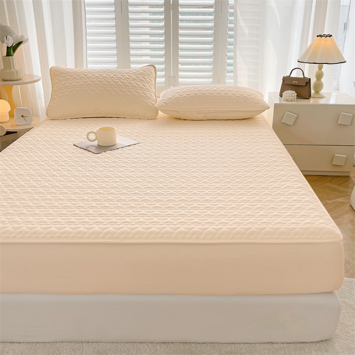 91家纺网 家纺一手货源 找家纺 雯豆家纺 2023新款高克重磨毛夹棉床笠纯色水洗棉床垫保护套 爱心款床笠-奶咖