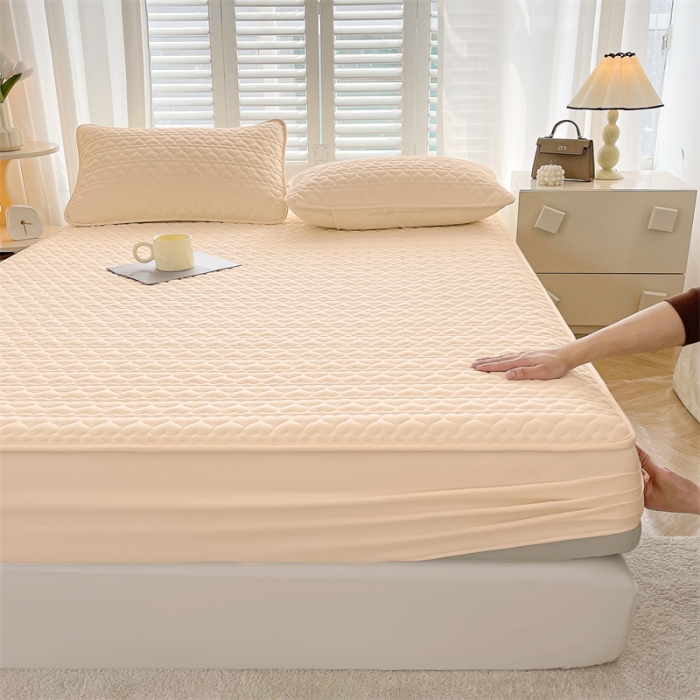 91家纺网 家纺一手货源 找家纺 雯豆家纺 2023新款高克重磨毛夹棉床笠纯色水洗棉床垫保护套 爱心款床笠-奶咖