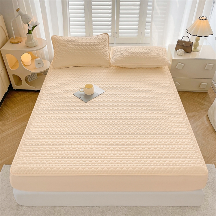 91家纺网 家纺一手货源 找家纺 雯豆家纺 2023新款高克重磨毛夹棉床笠纯色水洗棉床垫保护套 爱心款床笠-奶咖