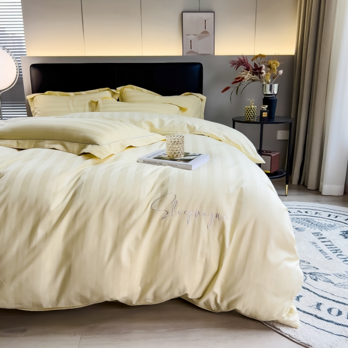 91家纺网 家纺一手货源 找家纺 慕尚 2025新款60支长绒棉提花条纹系列四件套 条纹米黄