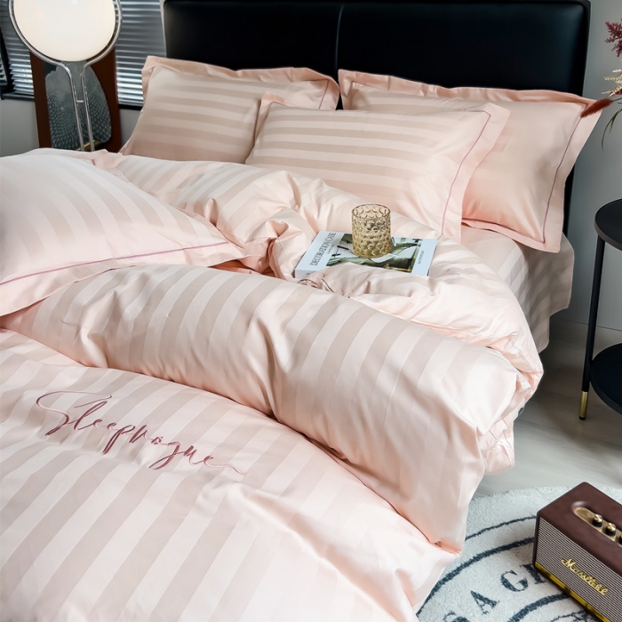 91家纺网 家纺一手货源 找家纺 慕尚 2025新款60支长绒棉提花条纹系列四件套 条纹浅玉