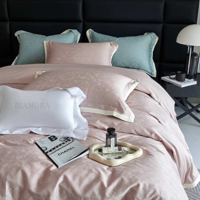 91家纺网 家纺一手货源 找家纺 榻尚家居 2023新款纯棉贡缎提花四件套（会员-10） 烟粉