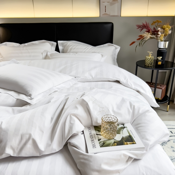 91家纺网 家纺一手货源 找家纺 慕尚 2025新款60支长绒棉提花条纹系列单品被套 条纹白色