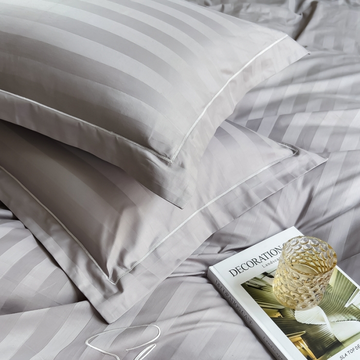 91家纺网 家纺一手货源 找家纺 慕尚 2025新款60支长绒棉提花条纹系列单品被套 条纹灰色