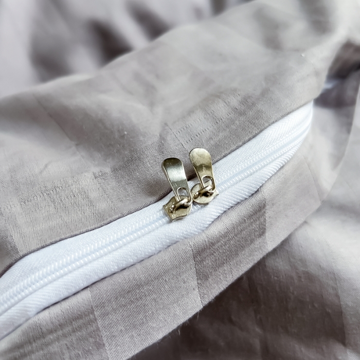 91家纺网 家纺一手货源 找家纺 慕尚 2025新款60支长绒棉提花条纹系列单品被套 条纹灰色