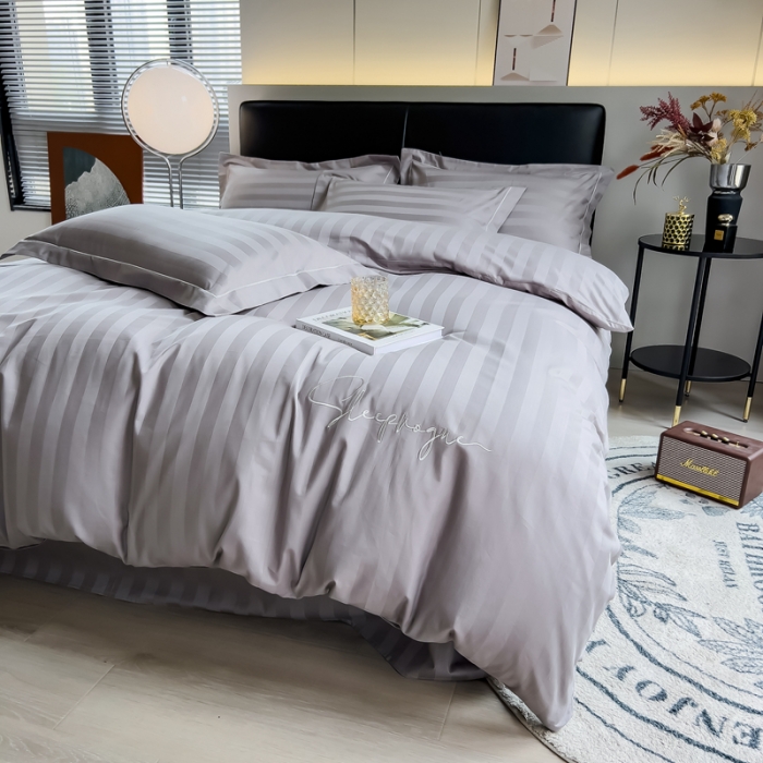 91家纺网 家纺一手货源 找家纺 慕尚 2025新款60支长绒棉提花条纹系列单品被套 条纹灰色