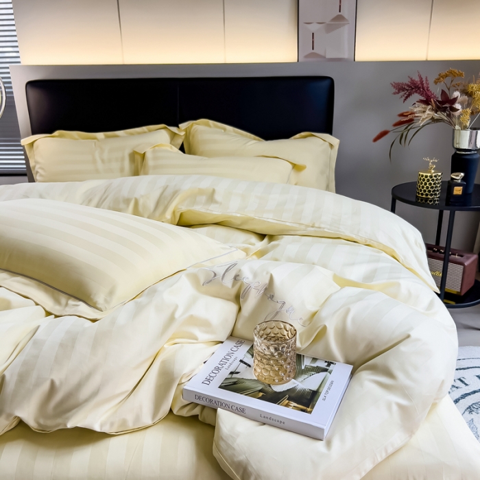 91家纺网 家纺一手货源 找家纺 慕尚 2025新款60支长绒棉提花条纹系列单品被套 条纹米黄