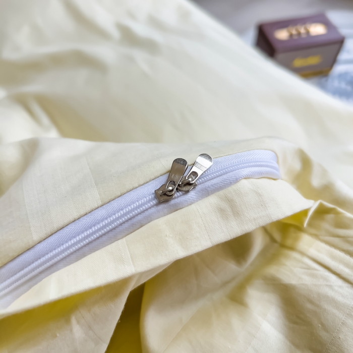 91家纺网 家纺一手货源 找家纺 慕尚 2025新款60支长绒棉提花条纹系列单品被套 条纹米黄