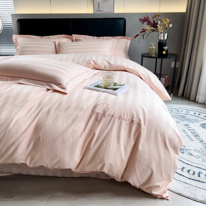 91家纺网 家纺一手货源 找家纺 慕尚 2025新款60支长绒棉提花条纹系列单品被套 条纹浅玉