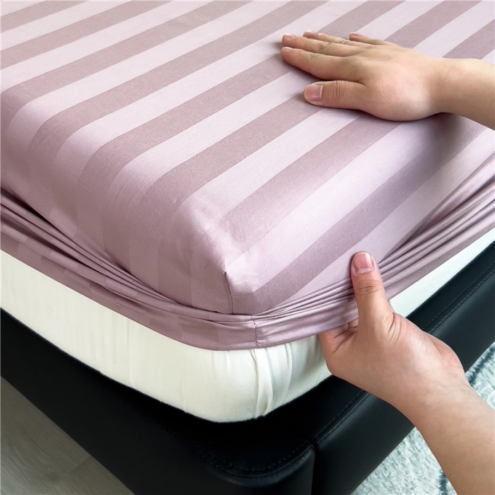 91家纺网 家纺一手货源 找家纺 慕尚 2025新款60支长绒棉提花条纹系列单品床笠 条纹豆沙