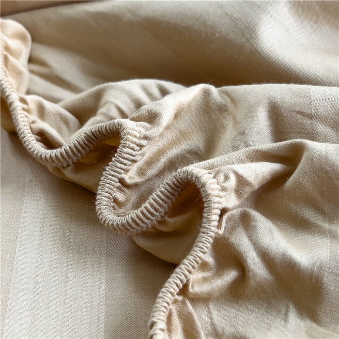 91家纺网 家纺一手货源 找家纺 慕尚 2025新款60支长绒棉提花条纹系列单品床笠 条纹卡其